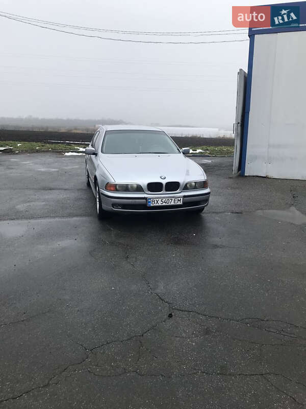 Седан BMW 5 Series 1996 в Волочиске