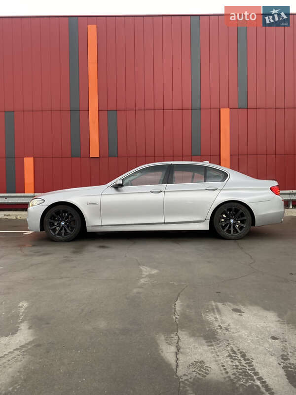Седан BMW 5 Series 2014 в Киеве