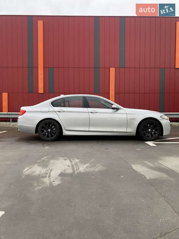 Седан BMW 5 Series 2014 в Киеве