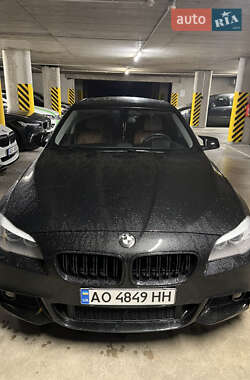 Седан BMW 5 Series 2012 в Тячеві