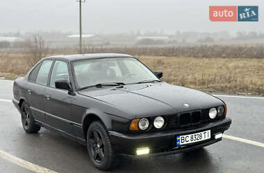 Седан BMW 5 Series 1989 в Львові