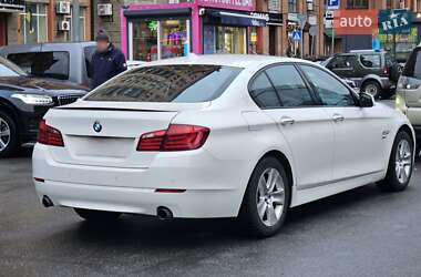 Седан BMW 5 Series 2010 в 