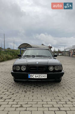 Седан BMW 5 Series 1992 в Мукачевому