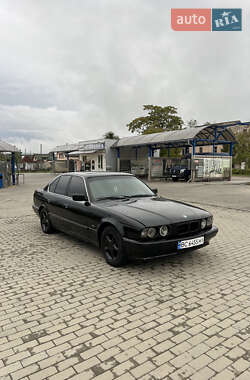 Седан BMW 5 Series 1992 в Мукачевому