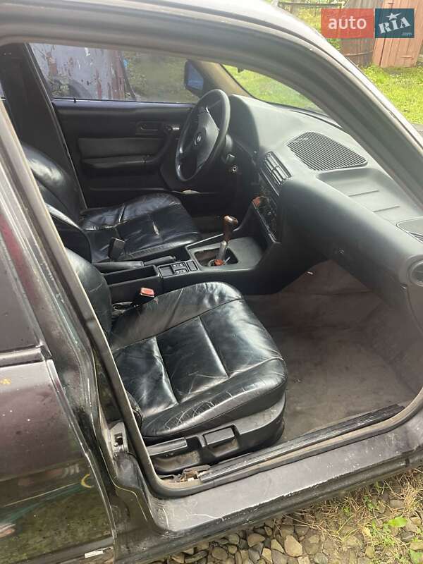 Седан BMW 5 Series 1993 в Вижнице