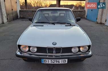 Седан BMW 5 Series 1984 в Кременчуці