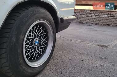 Седан BMW 5 Series 1984 в Кременчуці