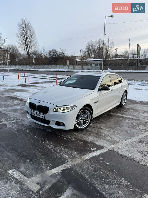 Седан BMW 5 Series 2016 в Львові