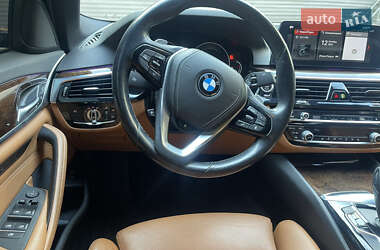 Седан BMW 5 Series 2017 в 