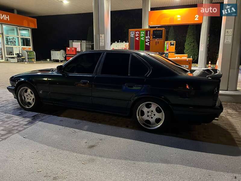 Седан BMW 5 Series 1990 в 