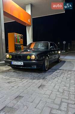 Седан BMW 5 Series 1990 в 