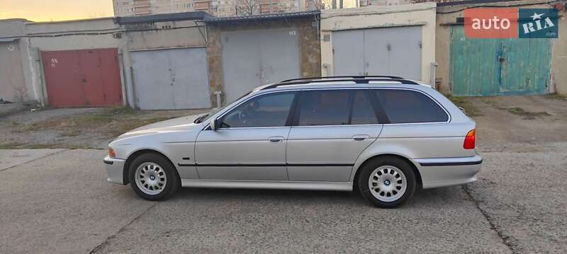 Универсал BMW 5 Series 2000 в Черноморске