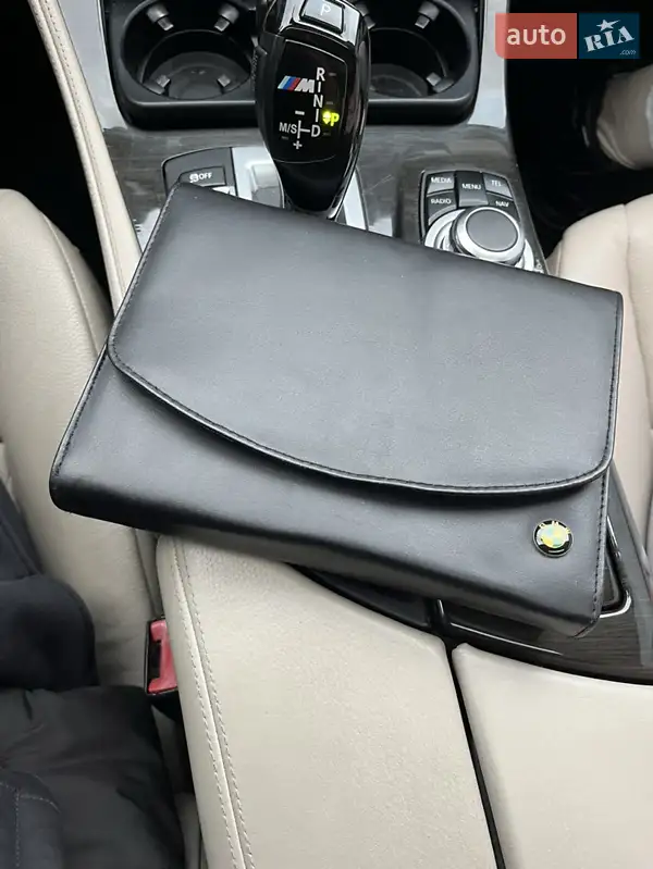 Седан BMW 5 Series 2012 в Львові документ 2 фото Седан BMW 5 Series 2012 в Львові документ