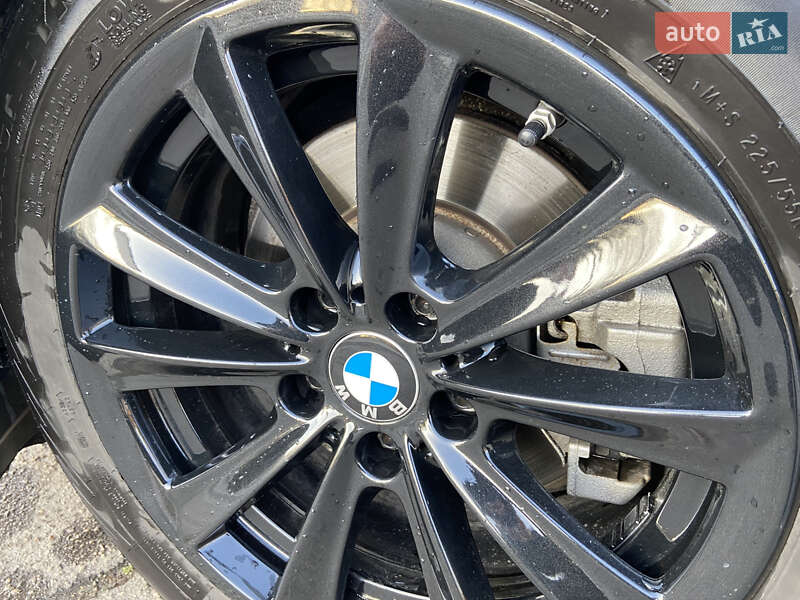 Седан BMW 5 Series 2015 в Кропивницькому