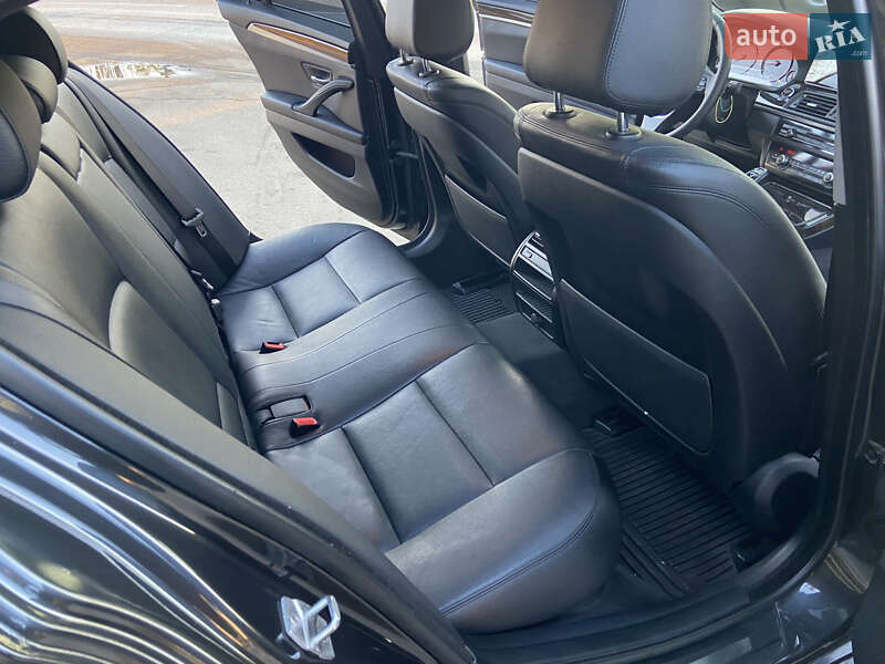 Седан BMW 5 Series 2015 в Кропивницькому