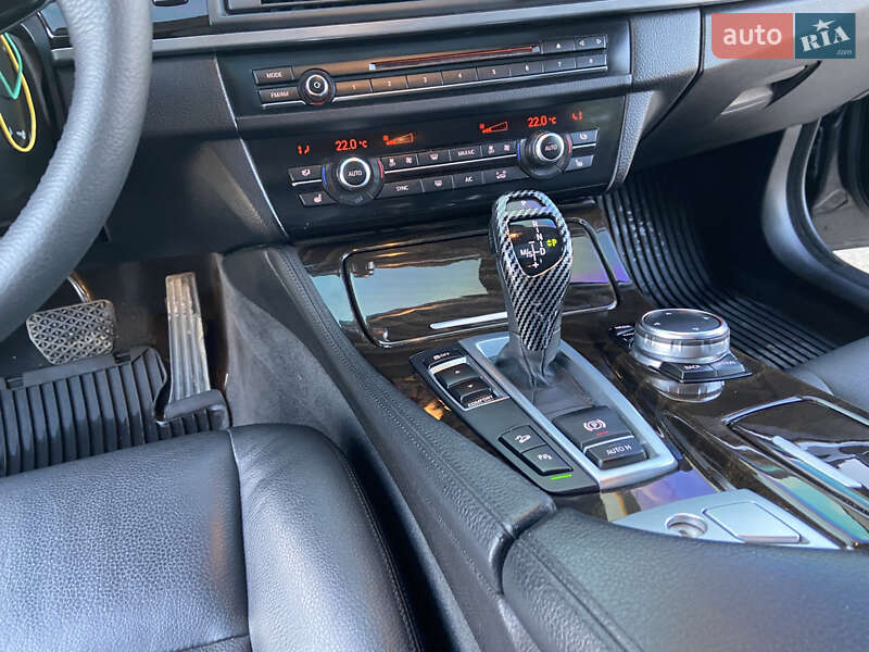 Седан BMW 5 Series 2015 в Кропивницькому
