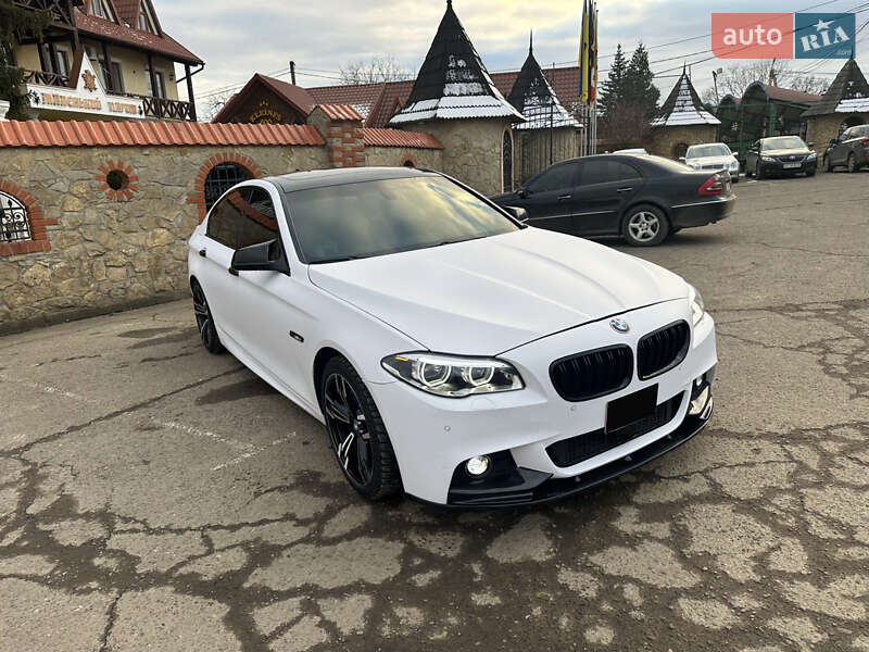 Седан BMW 5 Series 2012 в Черновцах