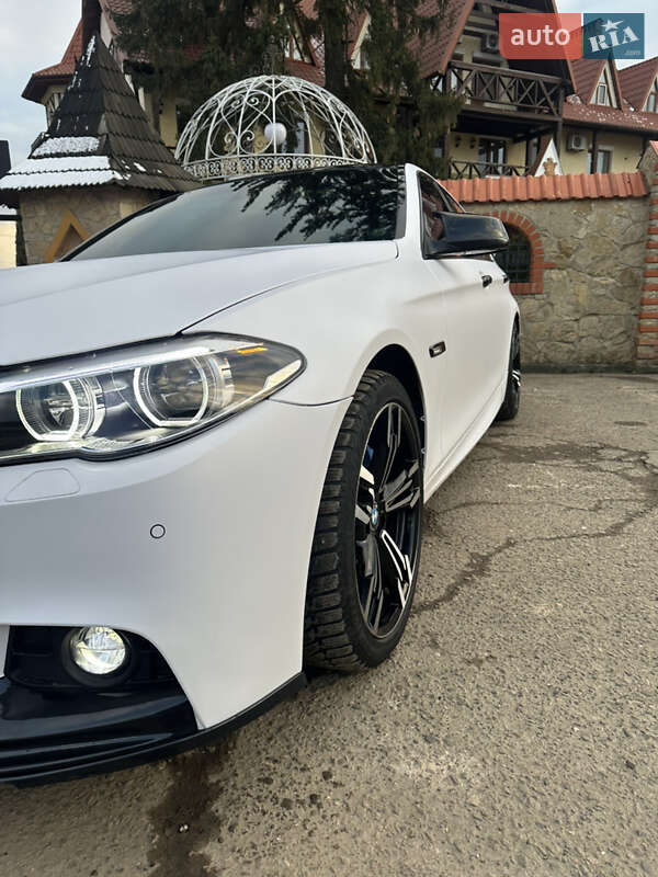 Седан BMW 5 Series 2012 в Черновцах