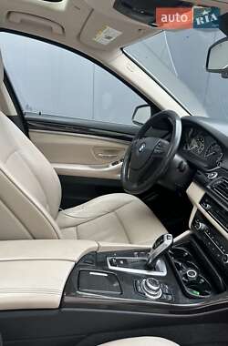 Седан BMW 5 Series 2012 в Жовкві