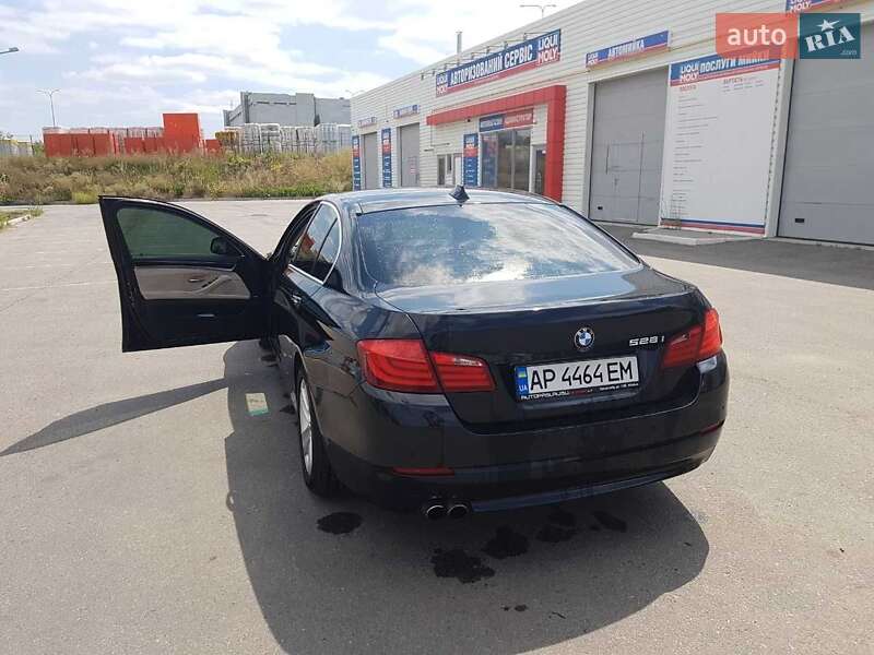 Седан BMW 5 Series 2012 в Запоріжжі