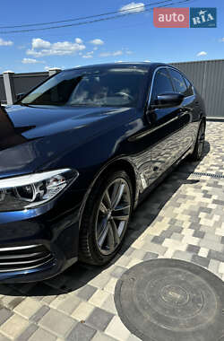Седан BMW 5 Series 2017 в 