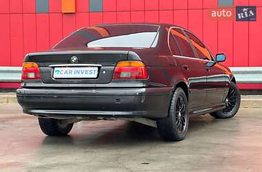 Седан BMW 5 Series 2002 в Киеве