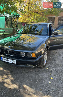 Седан BMW 5 Series 1988 в Краснограді