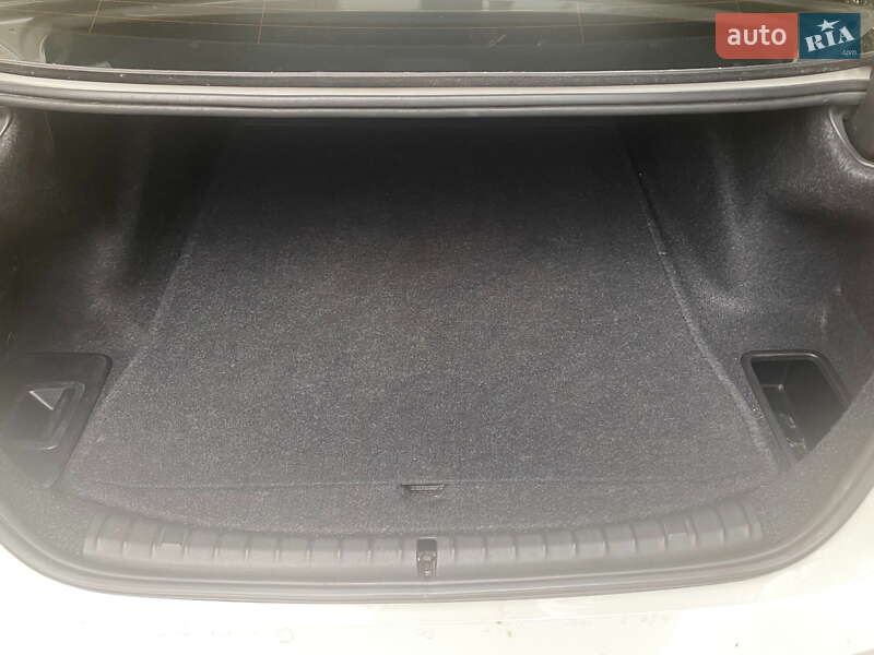 Седан BMW 5 Series 2017 в Львове фото 13 Седан BMW 5 Series 2017 в Львове