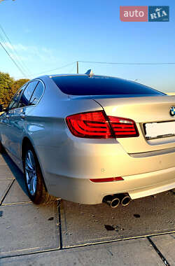 Седан BMW 5 Series 2011 в Хусте