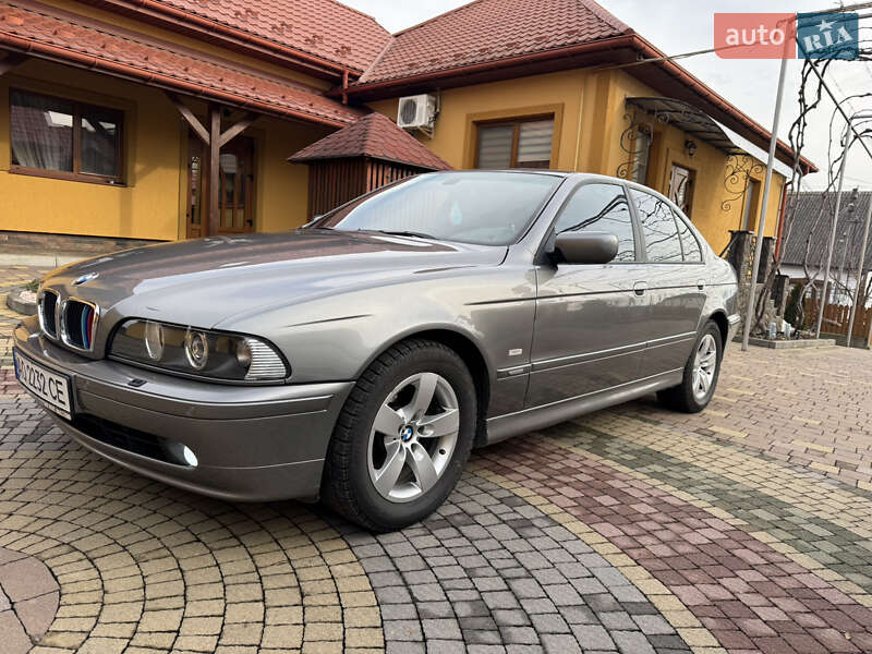 Седан BMW 5 Series 2002 в Иршаве