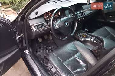 Седан BMW 5 Series 2005 в Вараші