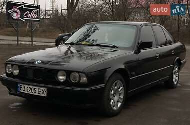 Седан BMW 5 Series 1989 в Сенчі