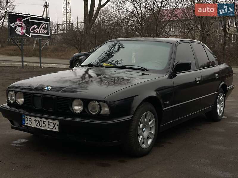 Седан BMW 5 Series 1989 в Сенчі