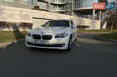 Седан BMW 5 Series 2012 в 