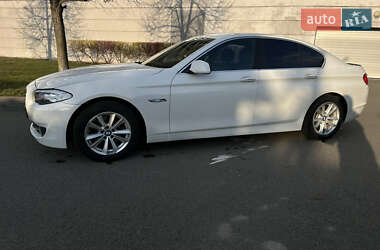 Седан BMW 5 Series 2012 в 