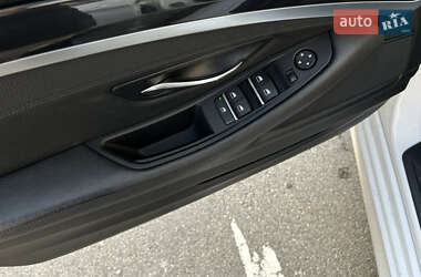 Седан BMW 5 Series 2012 в 