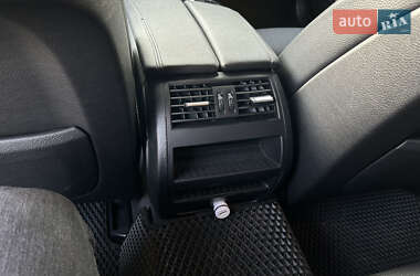 Седан BMW 5 Series 2012 в 