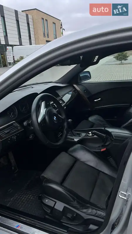 Седан BMW 5 Series 2005 в 