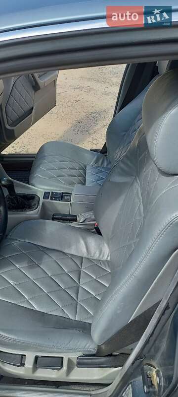 Седан BMW 5 Series 1988 в Львові
