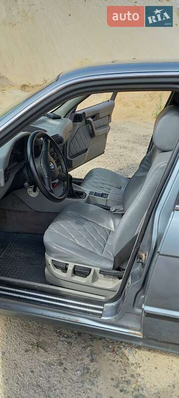 Седан BMW 5 Series 1988 в Львові