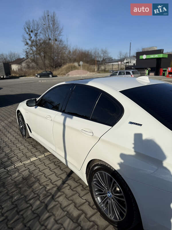 Седан BMW 5 Series 2018 в Львові