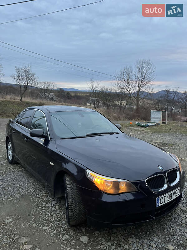 Седан BMW 5 Series 2005 в Перечине