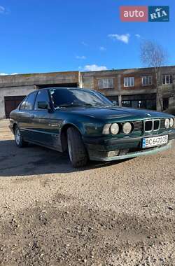 Седан BMW 5 Series 1992 в Львові