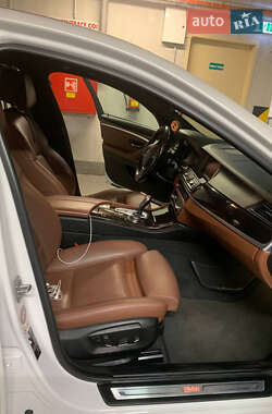 Седан BMW 5 Series 2015 в 