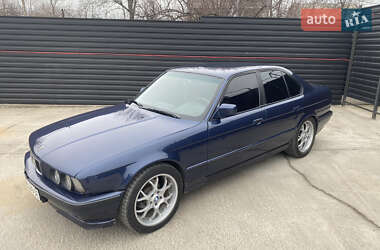 Седан BMW 5 Series 1991 в Запоріжжі