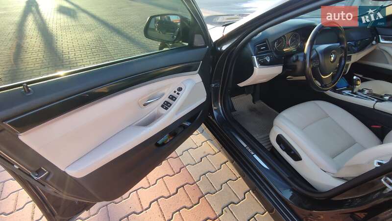 Седан BMW 5 Series 2014 в Дрогобичі