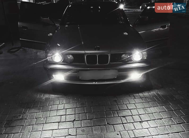 Седан BMW 5 Series 1993 в Одессе