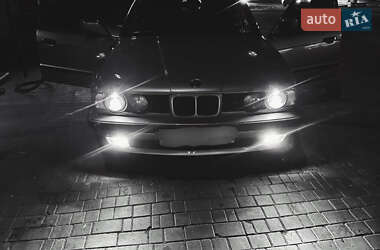 Седан BMW 5 Series 1993 в 