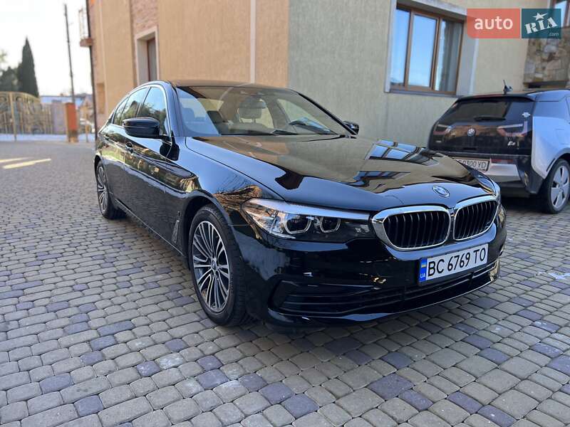 Седан BMW 5 Series 2018 в Львове