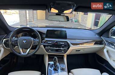 Седан BMW 5 Series 2018 в Львове